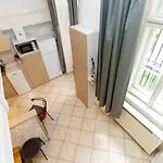 Bee-happy Downtown Apartment Budapest