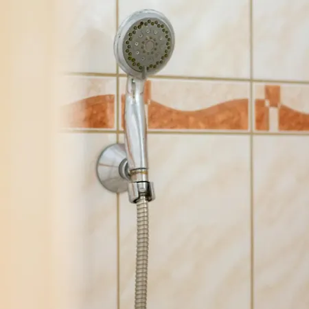 Bee-happy Downtown Budapest