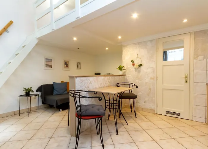 Bee-happy Downtown Appartement *