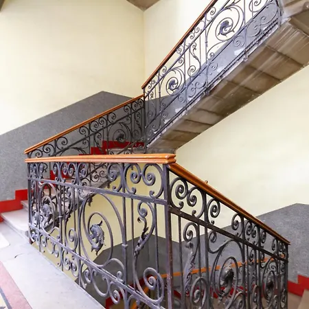 Bee-happy Downtown Apartment Budapest