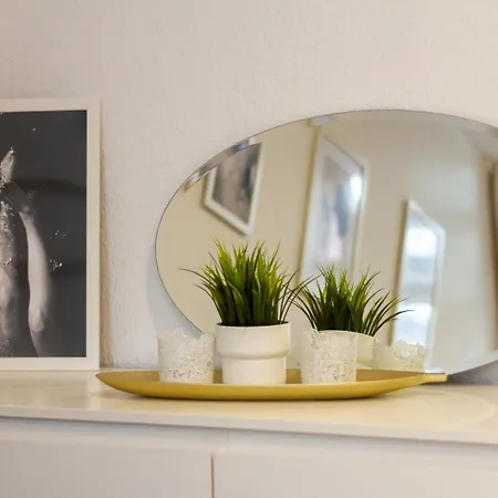 Bee-happy Downtown * Budapest